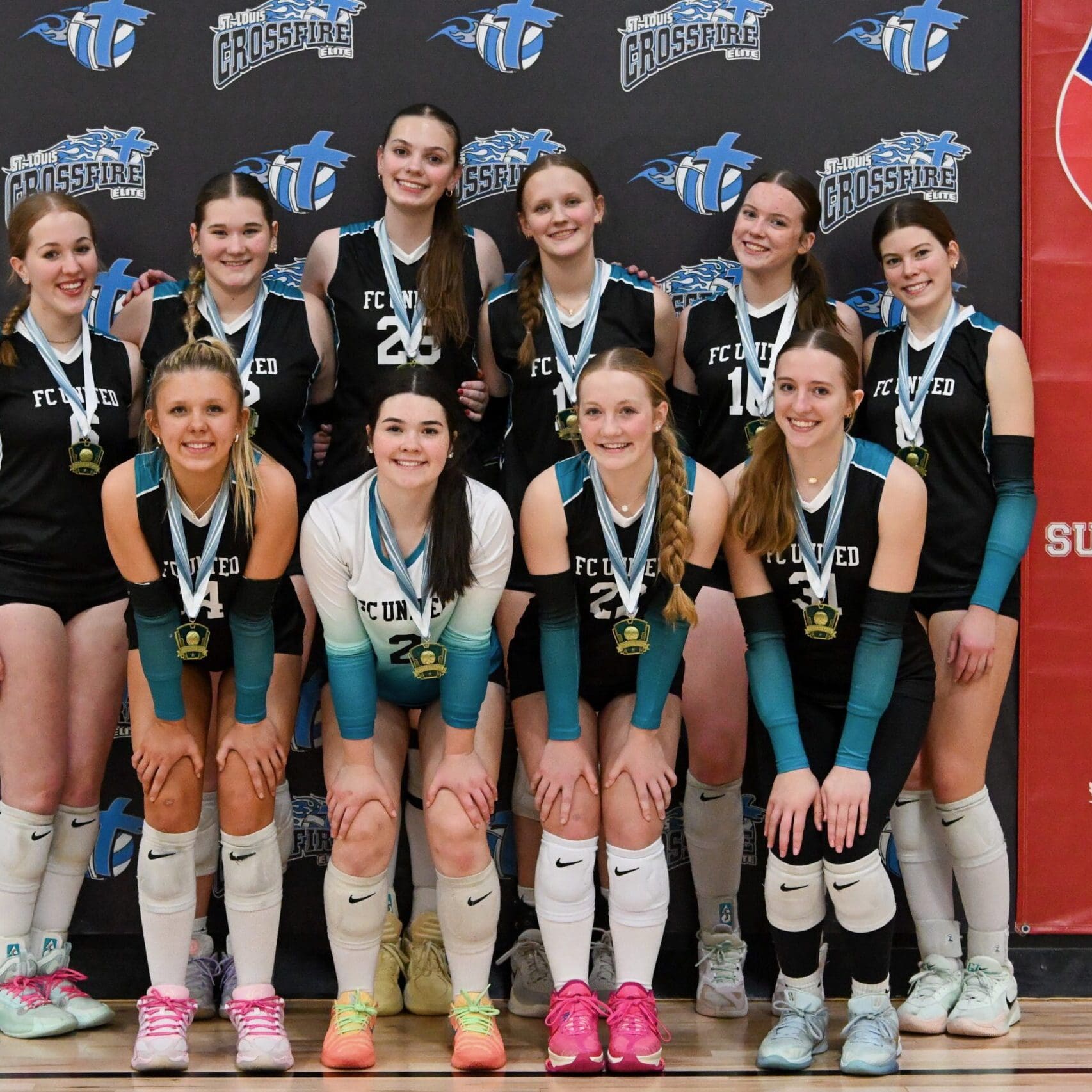 16U Black